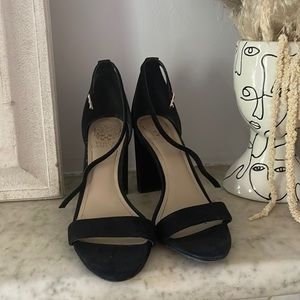 Vince Camaro size 8 heels